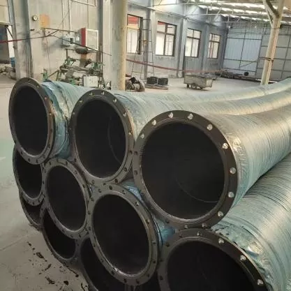 Altzairuzko alanbre espiral sendotutako diametro handiko gomazko mahuka